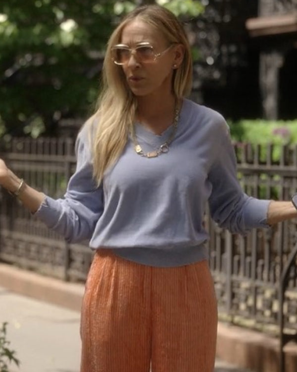 And Just Like That S03 Sarah Jessica Parker Blue V Neck Sweatshirt