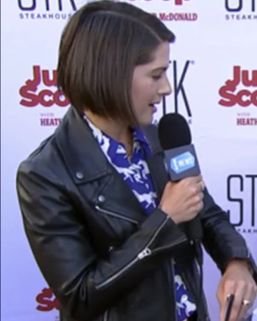 E! News 2025 Daryn Carp Horse Print Blue Shirt