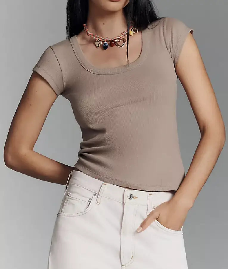 Ginny & Georgia S03 Georgia Miller Taupe Scoop Neck Top