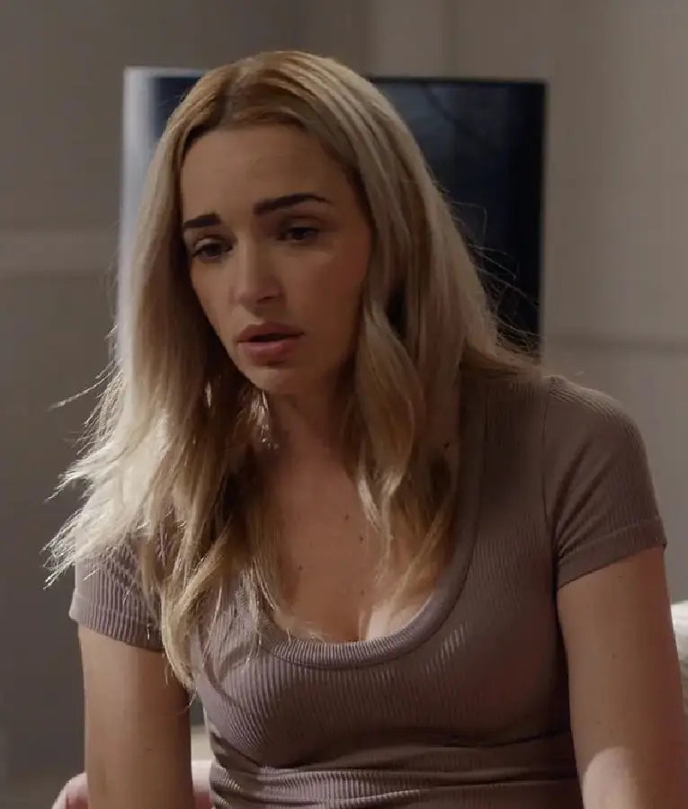 Ginny & Georgia S03 Georgia Miller Taupe Scoop Neck Top