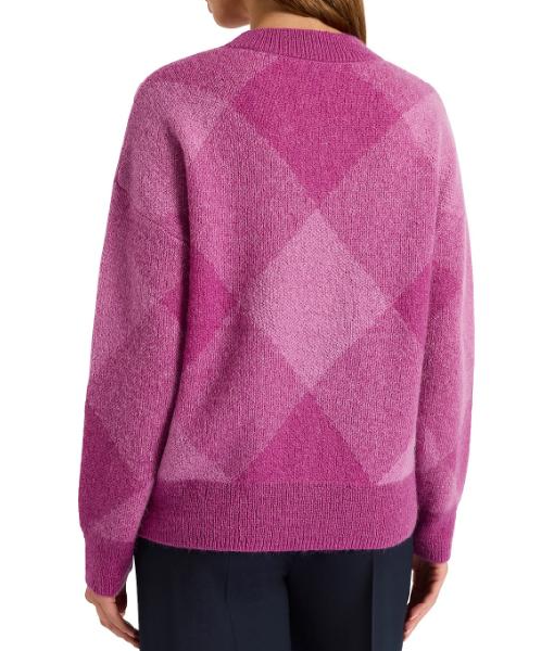 Strife S02 Olivia Junkeer Pink Argyle Sweater