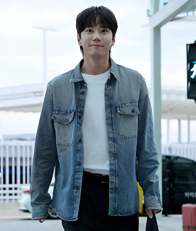 Lee Jun-Young COS 2025 FW Collection Fashion Show Denim Jacket