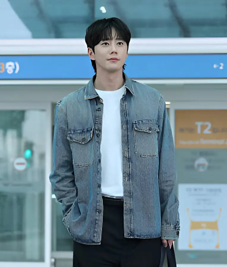 Lee Jun-Young COS 2025 FW Collection Fashion Show Denim Jacket