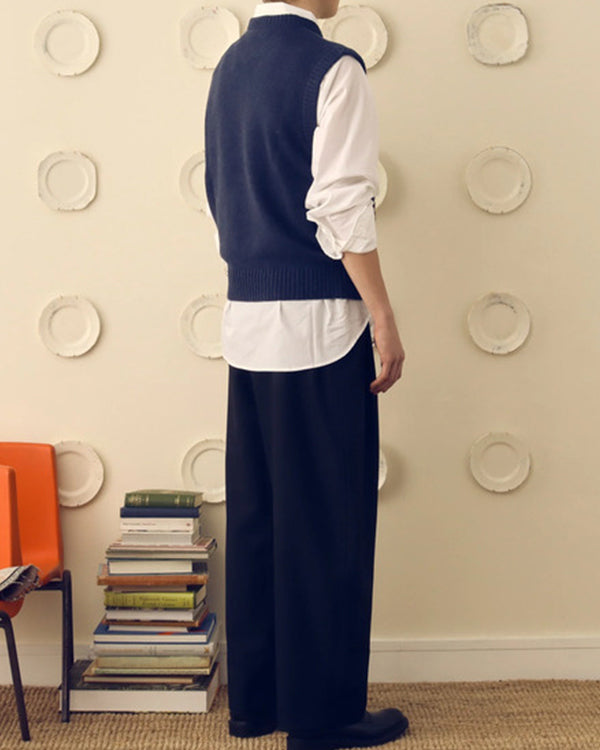 Only Murders In The Building S04 Howard Morris Duck Sweater Vest