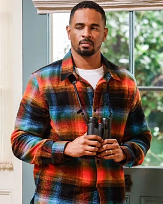 Poppa’s House S01 Damon Wayans Jr Plaid Shirt