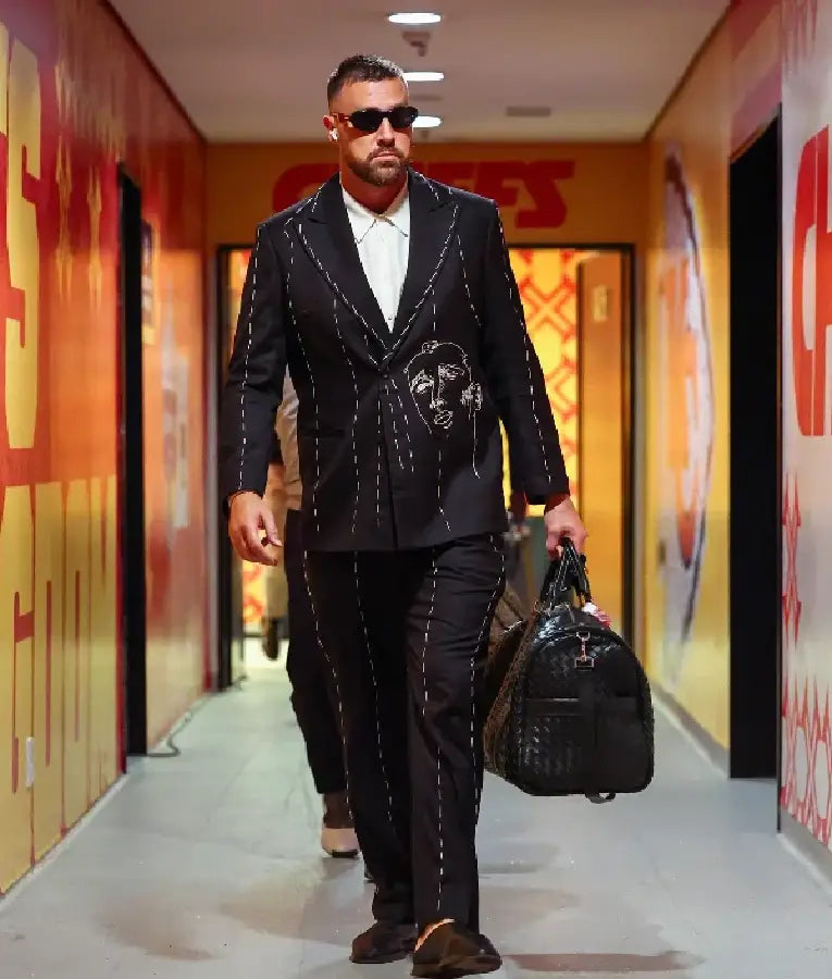 Travis kelce São Paulo Brazil Black Blazer