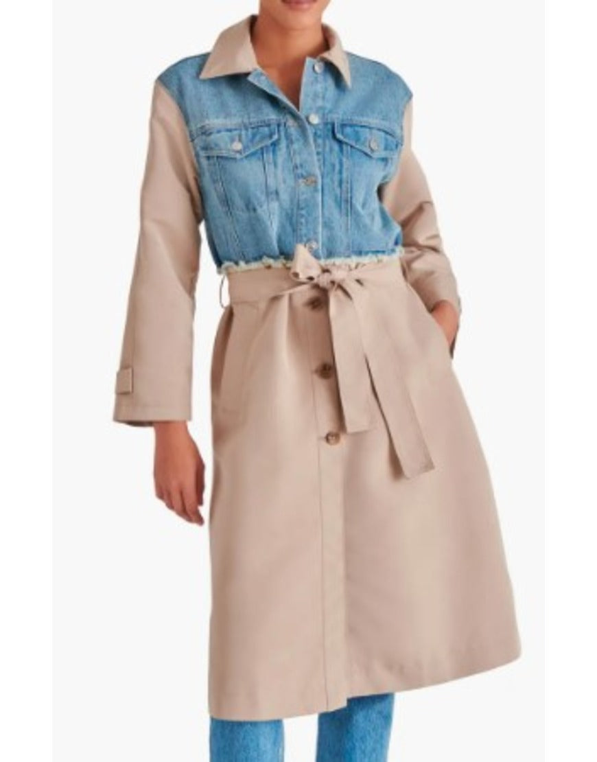 Access Hollywood 2025 Zuri Hall Two-Tone Trench Coat